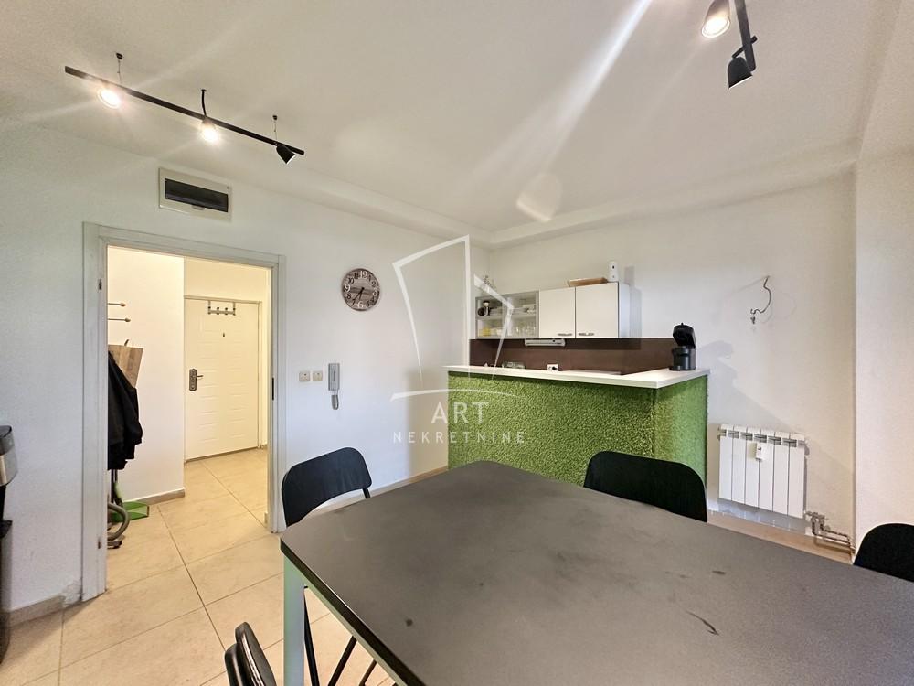 Slika 3 - Vitezova Karađorđeve Zvezde,  Lokal na prodaju, 47m2, 70.000€