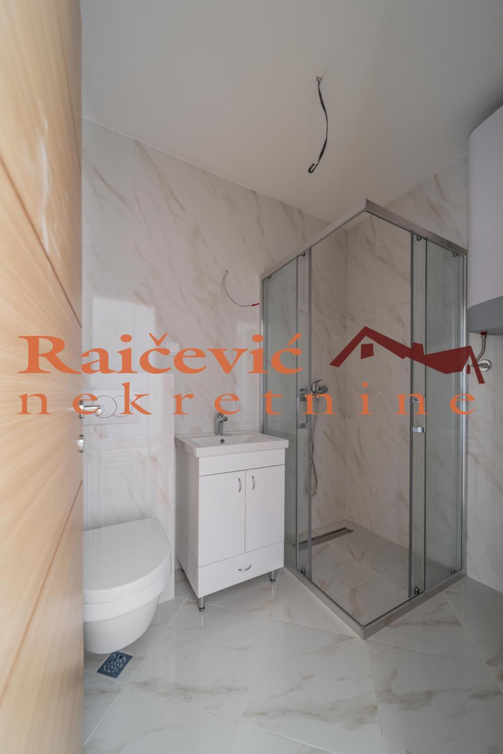 Slika 10 - Milisava Djurovica, Četvorosoban stan na prodaju, 82m2, 271.359€