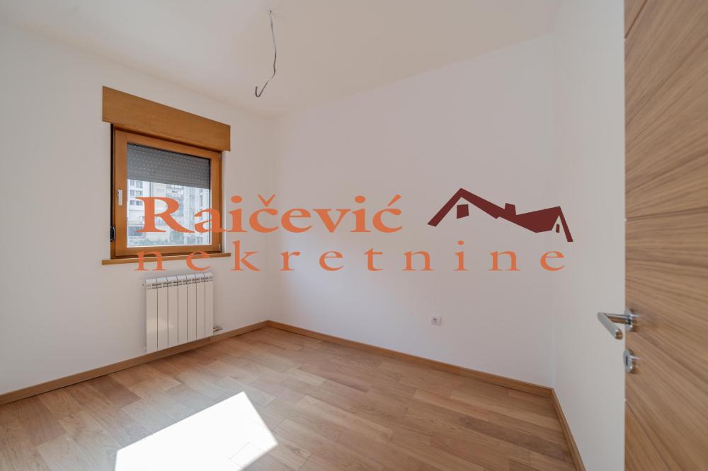 Slika 6 - Milisava Djurovica, Troiposoban stan na prodaju, 70m2, 230.000€