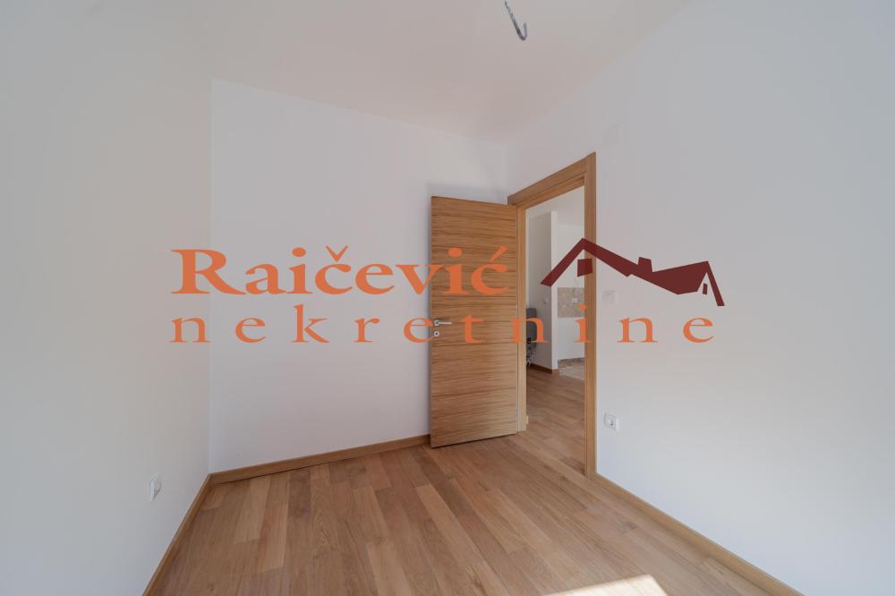 Slika 7 - Milisava Djurovica, Troiposoban stan na prodaju, 70m2, 230.000€