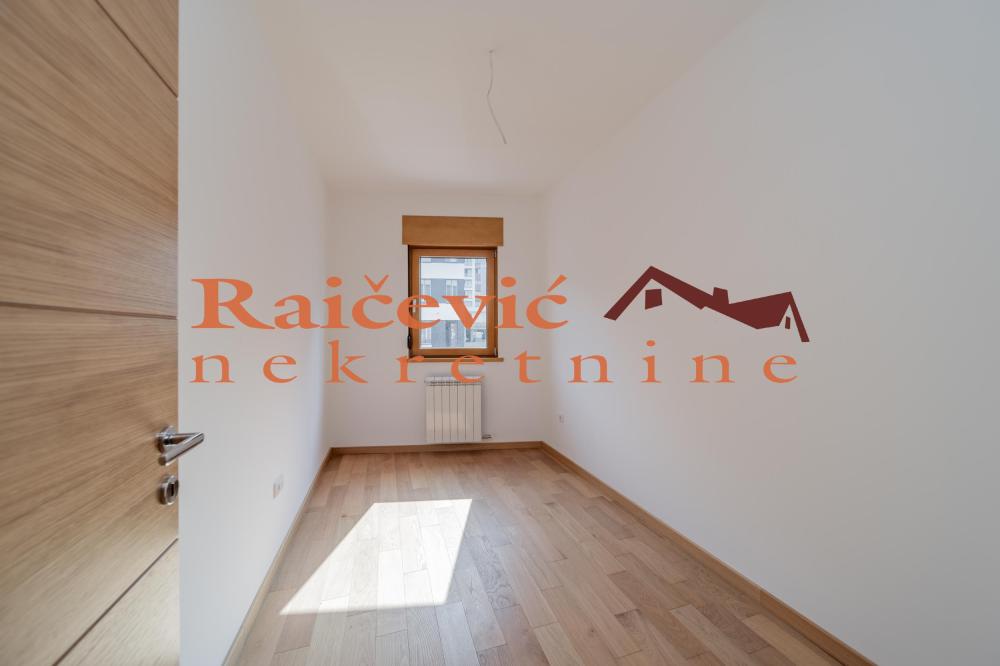 Slika 9 - Milisava Djurovica, Troiposoban stan na prodaju, 70m2, 230.000€