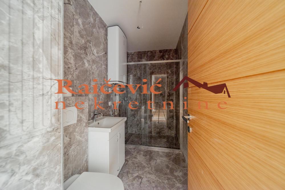 Slika 11 - Milisava Djurovica, Troiposoban stan na prodaju, 70m2, 230.000€