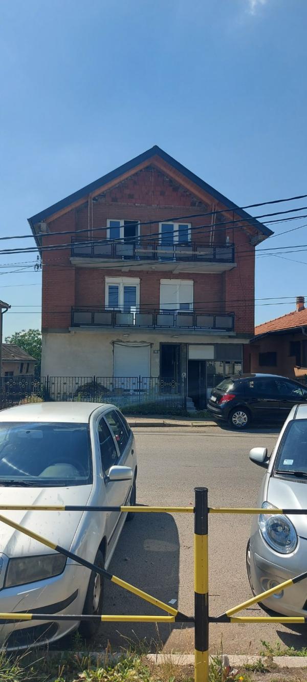 Glavna slika - Kuća na prodaju, 225m2, 123.000€