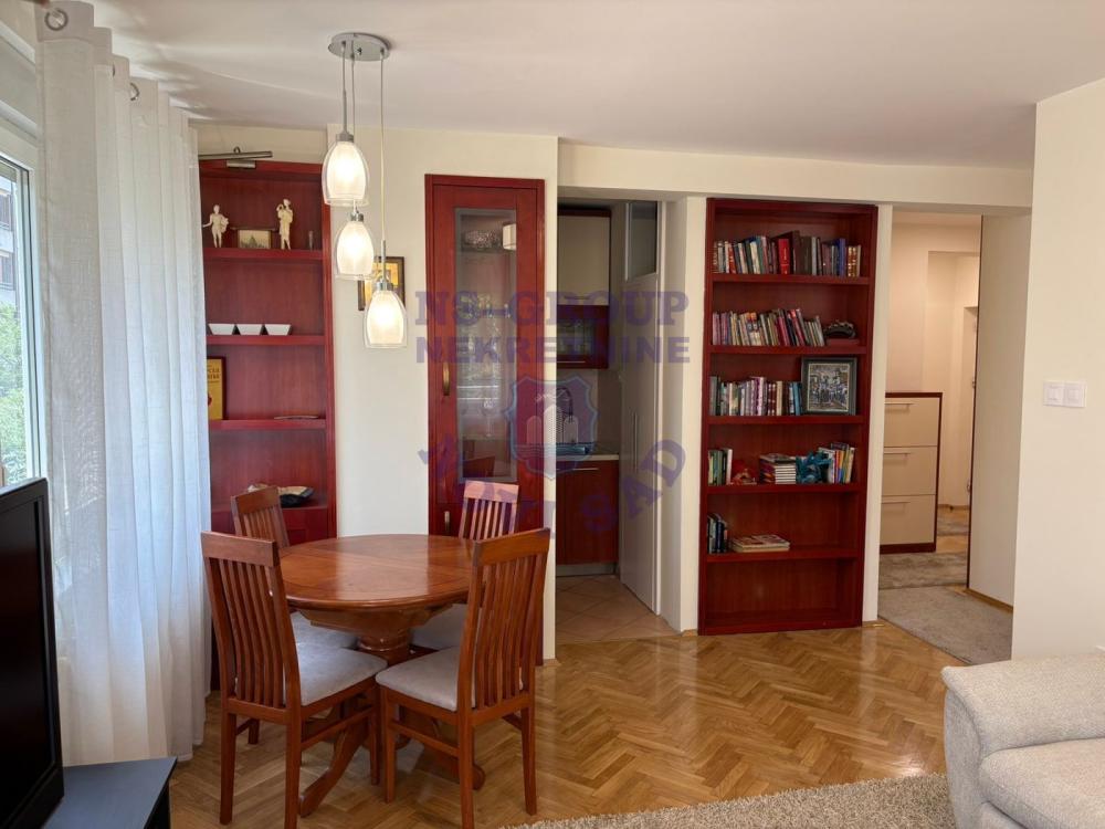 Slika 2 - Dvosoban stan za izdavanje, 50m2, 550€