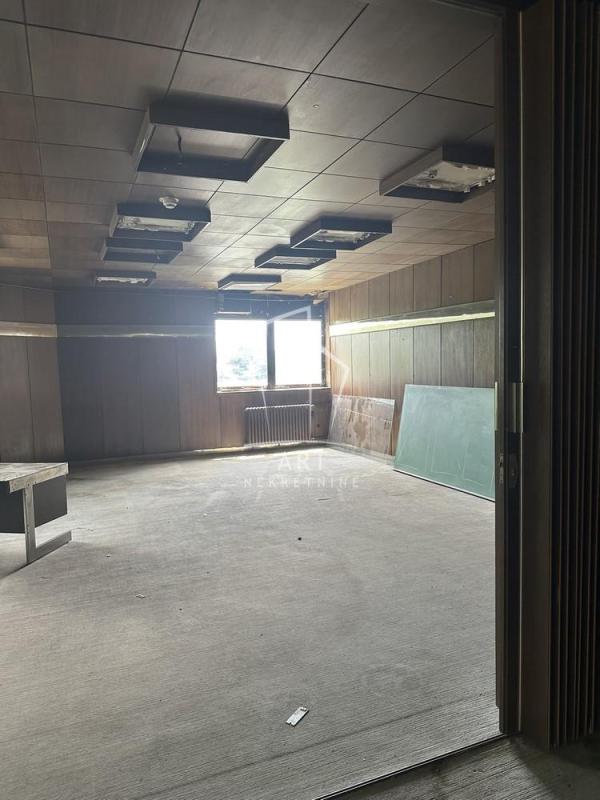 Slika 10 - Batajnički drum,  Lokal za izdavanje, 1200m2, 7.200€