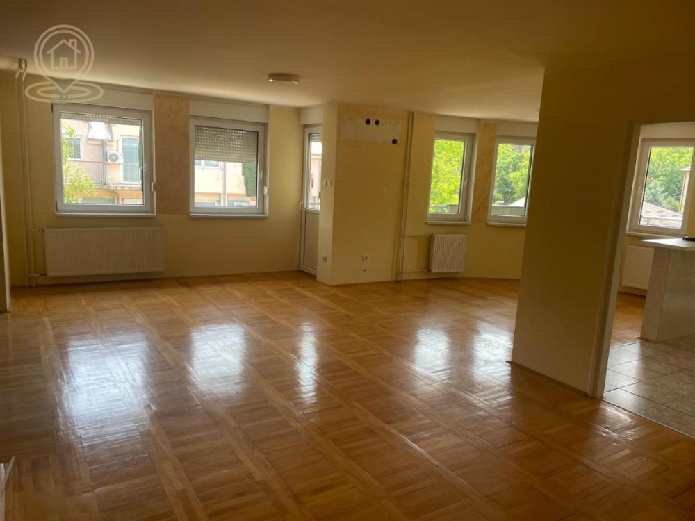 Slika 1 - Četvorosoban stan na prodaju, 108m2, 149.000€