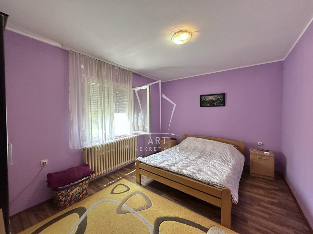 Slika 5 - Sremskih partizana,  Kuća na prodaju, 176m2, 353.000€