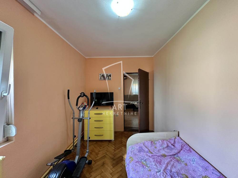 Slika 7 - Sremskih partizana,  Kuća na prodaju, 176m2, 353.000€