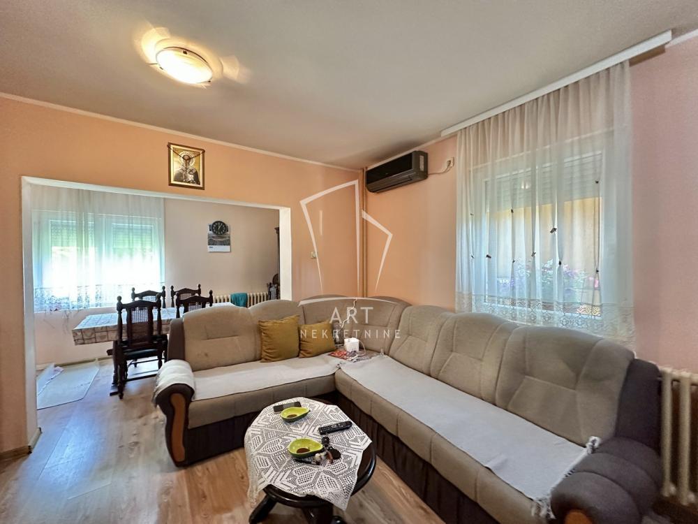 Glavna slika -Sremskih partizana,  Kuća na prodaju, 176m2, 353.000€
