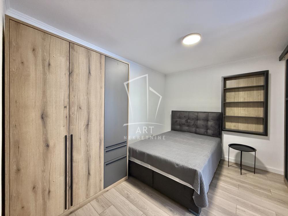 Slika 5 - Mirijevski Bulevar, Trosoban stan za izdavanje, 75m2, 825€