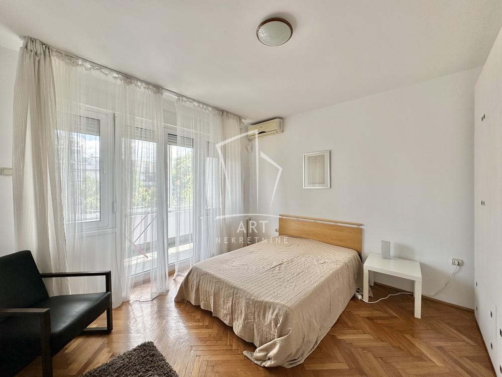 Slika 9 - Kneginje Ljubice, Četvorosoban stan na prodaju, 103m2, 830.000€