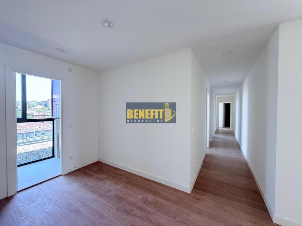 Slika 5 - Petosoban stan na prodaju, 211m2, 971.000€