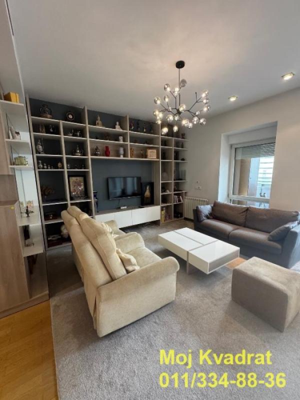 Slika 2 - Trosoban stan za izdavanje, 131m2, 1.990€