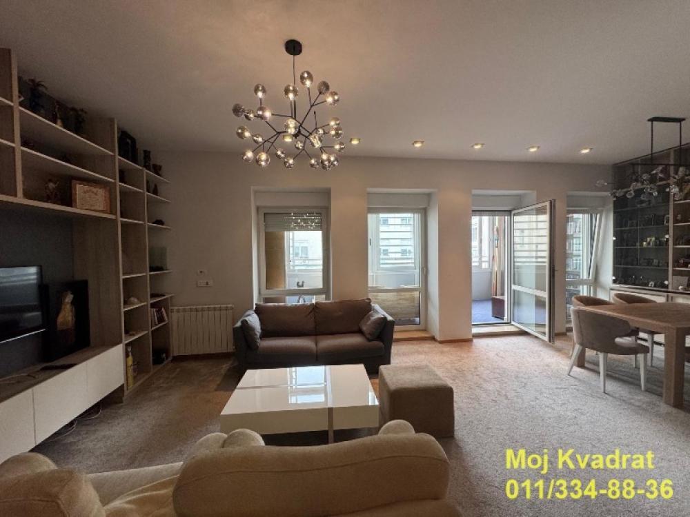 Glavna slika -Trosoban stan za izdavanje, 131m2, 1.990€