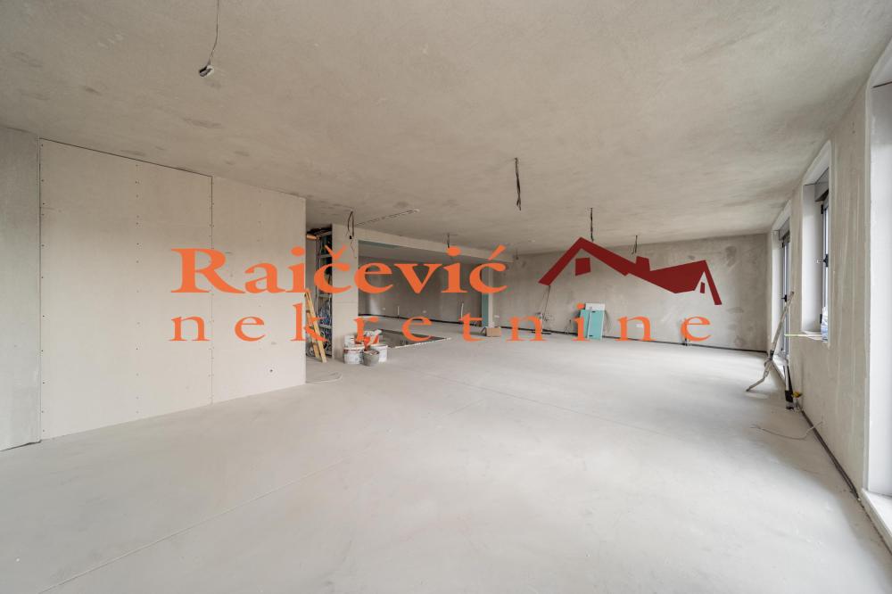 Slika 6 - Dusanovac,  Lokal na prodaju, 256m2, 769.000€