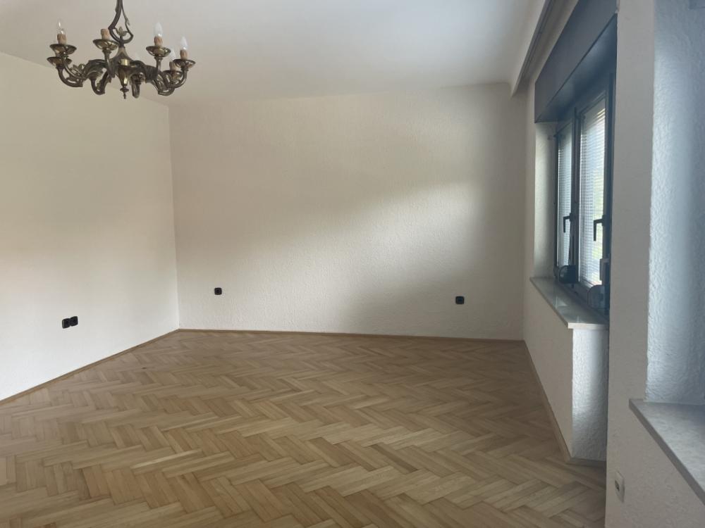 Slika 1 - Kralja Vladimira, Kuća za izdavanje, 361m2, 2.700€