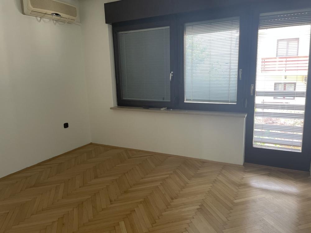 Slika 6 - Kralja Vladimira, Kuća za izdavanje, 361m2, 2.700€