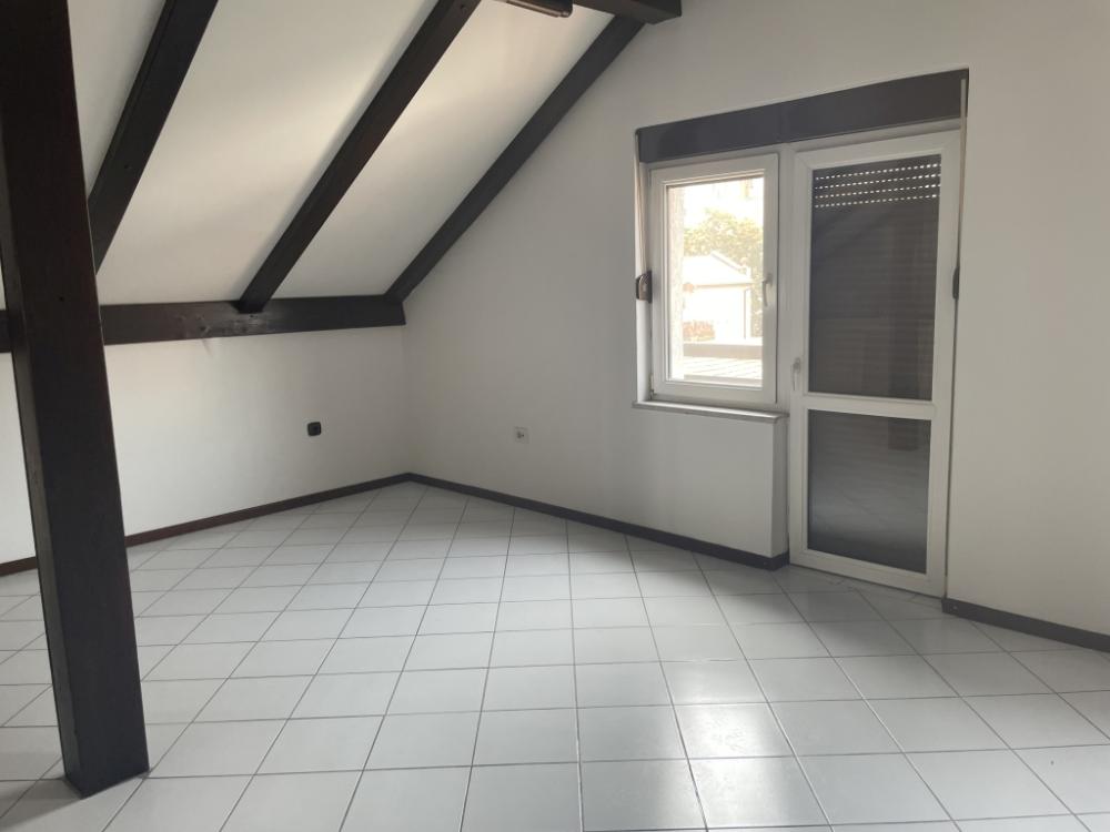 Slika 8 - Kralja Vladimira, Kuća za izdavanje, 361m2, 2.700€