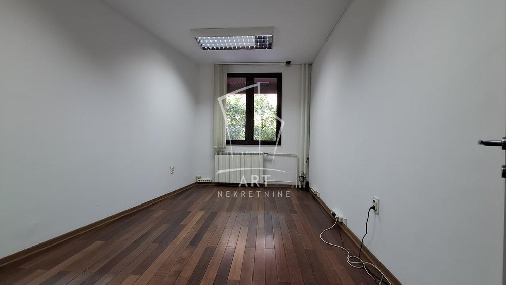 Slika 3 - Kosovska,  Lokal za izdavanje, 97m2, 1.500€