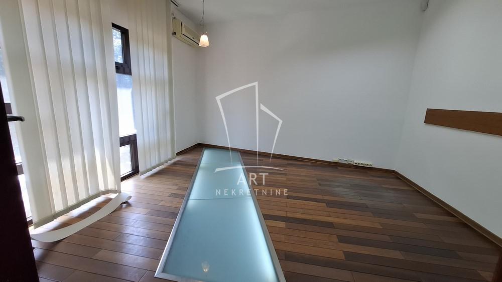 Slika 2 - Kosovska,  Lokal za izdavanje, 97m2, 1.500€