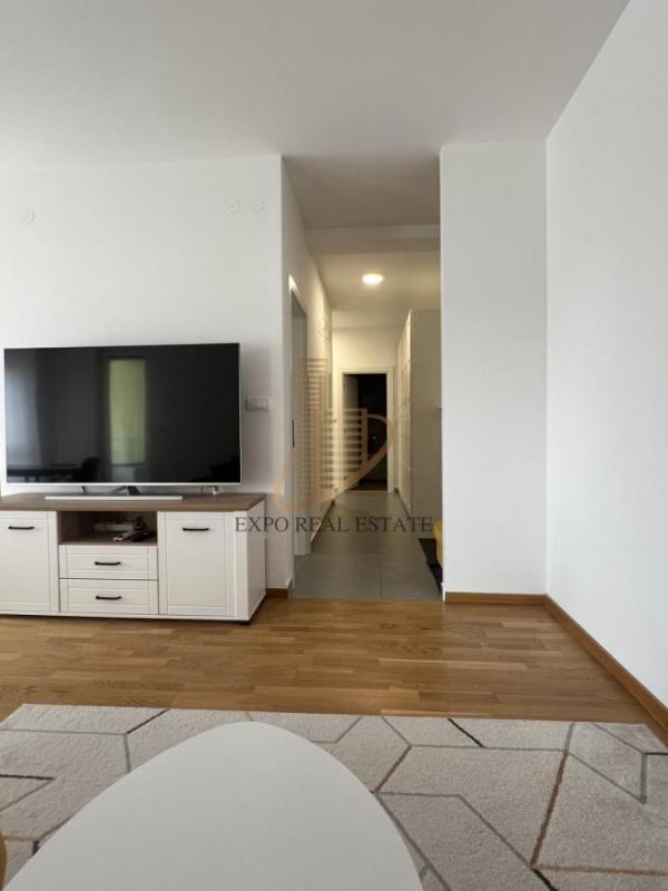 Slika 4 - Trosoban stan na prodaju, 71m2, 240.000€