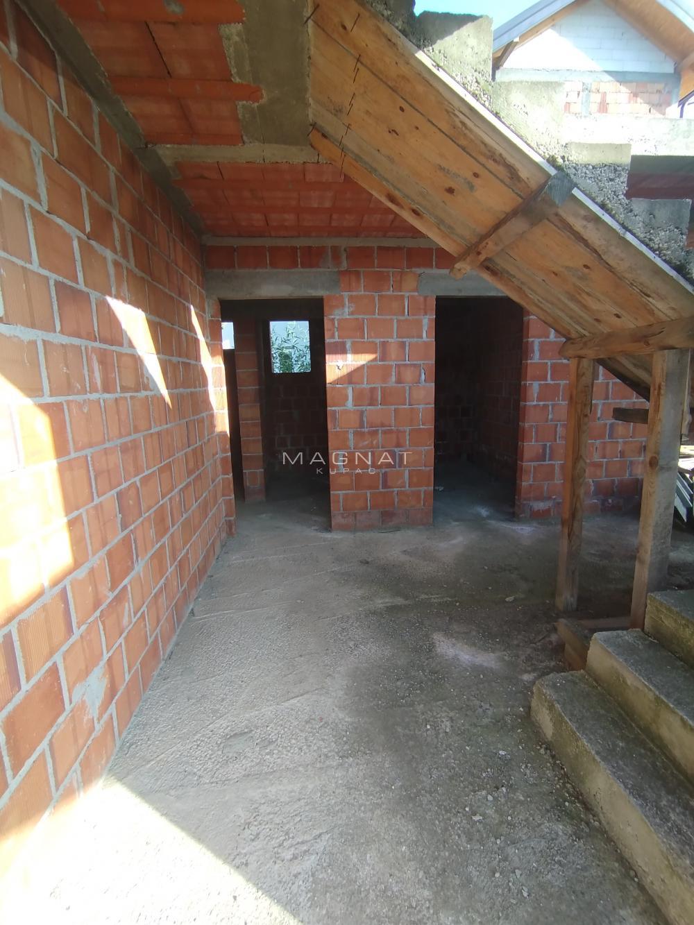 Glavna slika -Kninske Krajine,  Kuća na prodaju, 100m2, 93.000€