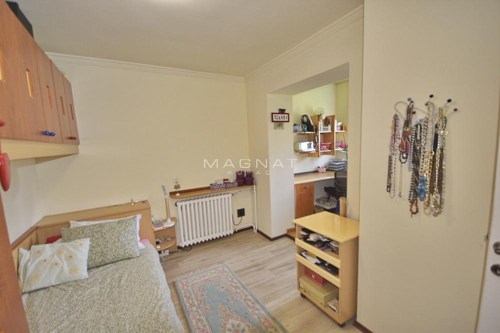 Slika 9 - Žarkovačka, Kuća na prodaju, 264m2, 690.000€