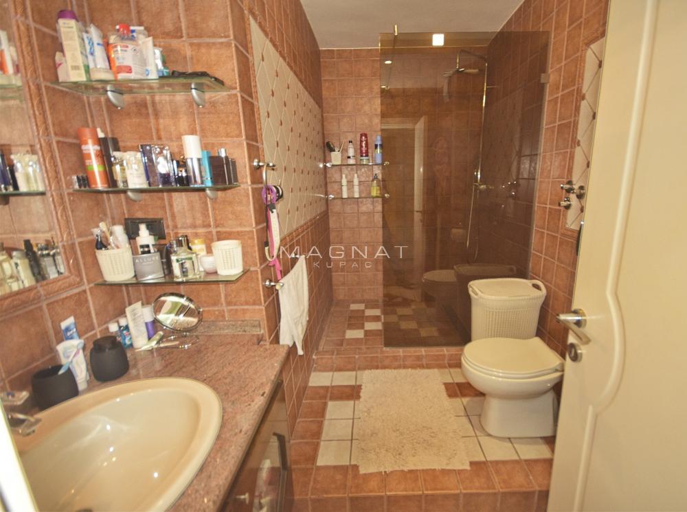 Slika 10 - Žarkovačka, Kuća na prodaju, 264m2, 690.000€