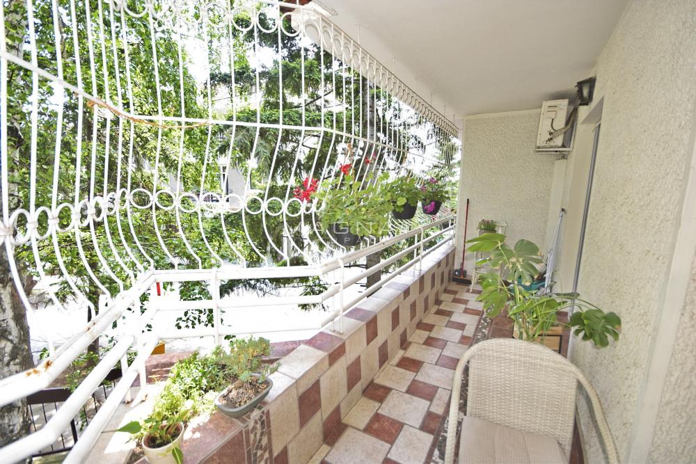 Slika 3 - Žarkovačka, Kuća na prodaju, 264m2, 690.000€