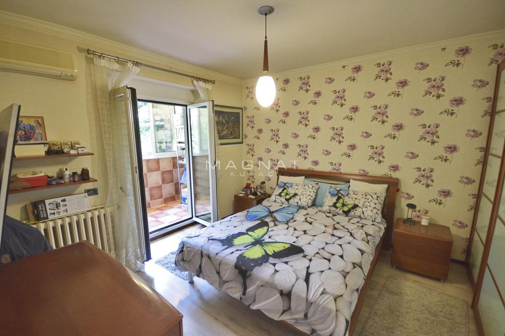 Slika 8 - Žarkovačka, Kuća na prodaju, 264m2, 690.000€