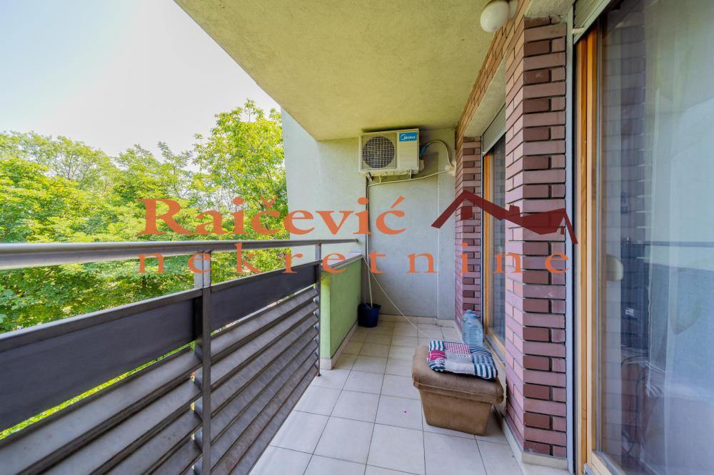 Slika 11 - Raska, Petosoban stan na prodaju, 142m2, 470.000€