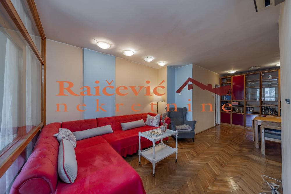 Slika 3 - Bulevar despota Stefana, Troiposoban stan na prodaju, 71m2, 229.000€