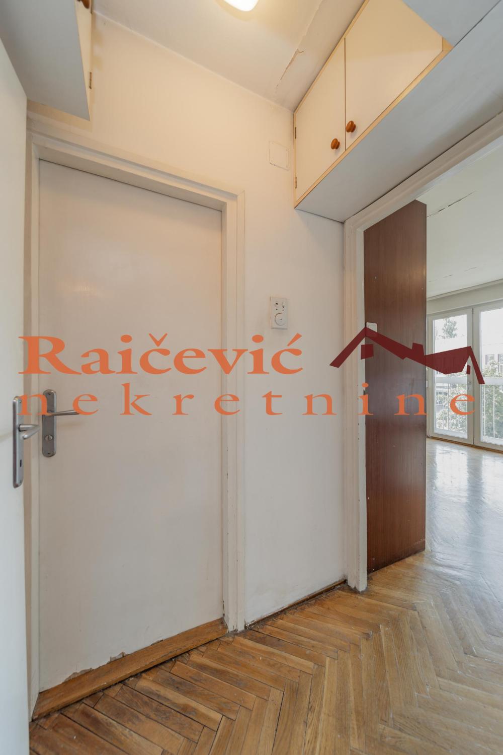 Slika 11 - Bulevar despota Stefana, Troiposoban stan na prodaju, 71m2, 229.000€