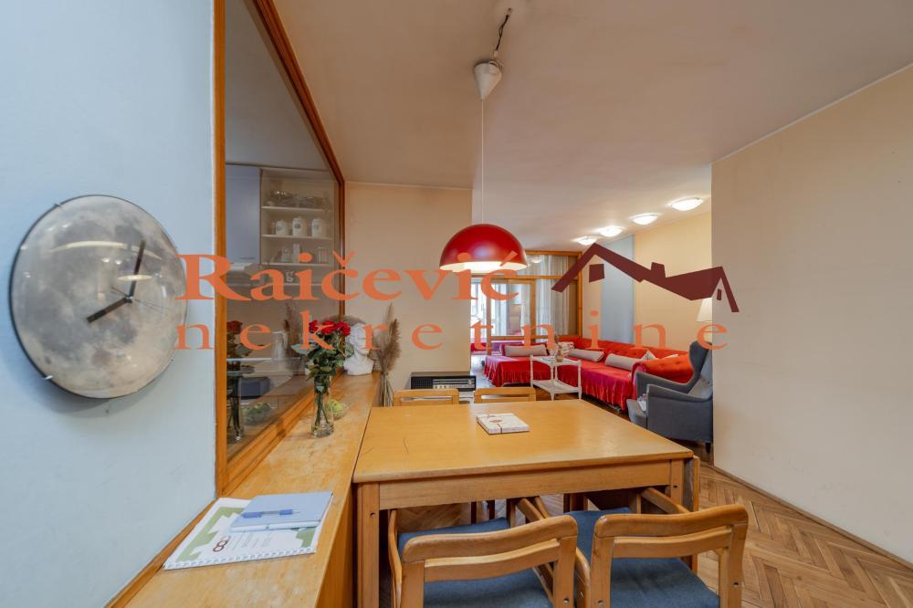 Glavna slika -Bulevar despota Stefana, Troiposoban stan na prodaju, 71m2, 229.000€