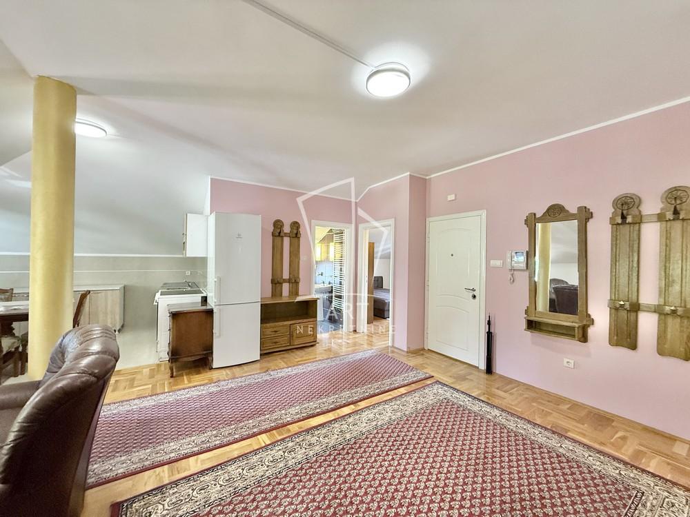 Slika 2 - Vojvode Dovezenskog, Četvorosoban stan za izdavanje, 97m2, 1.000€