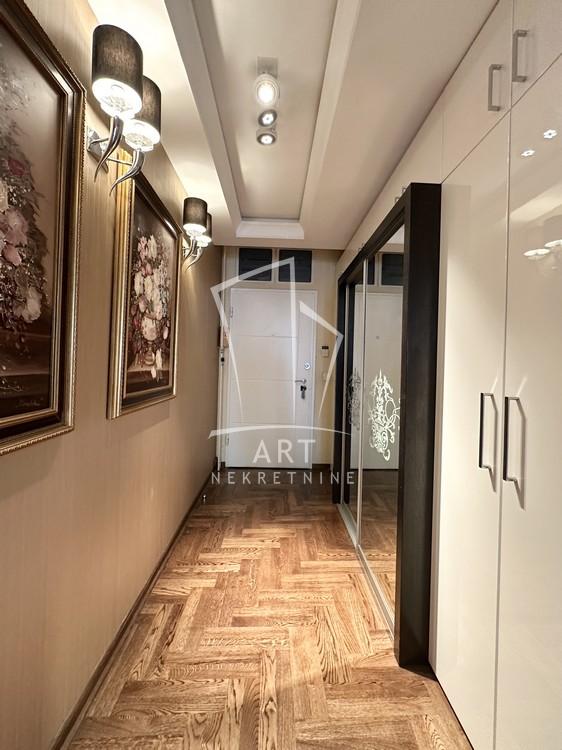 Slika 7 - Južni Bulevar, Četvorosoban stan na prodaju, 130m2, 552.500€