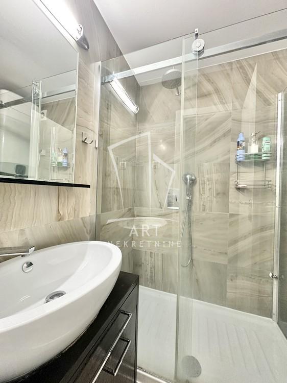 Slika 11 - Južni Bulevar, Četvorosoban stan na prodaju, 130m2, 552.500€