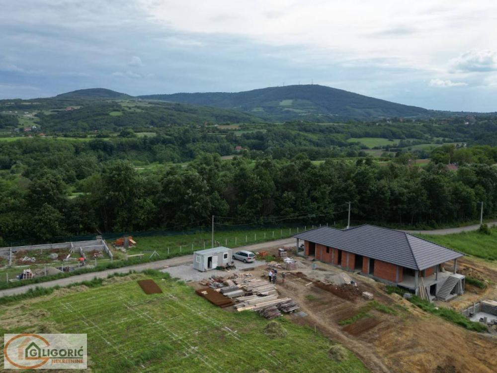 Slika 10 -  Kuća na prodaju, 319m2, 385.000€