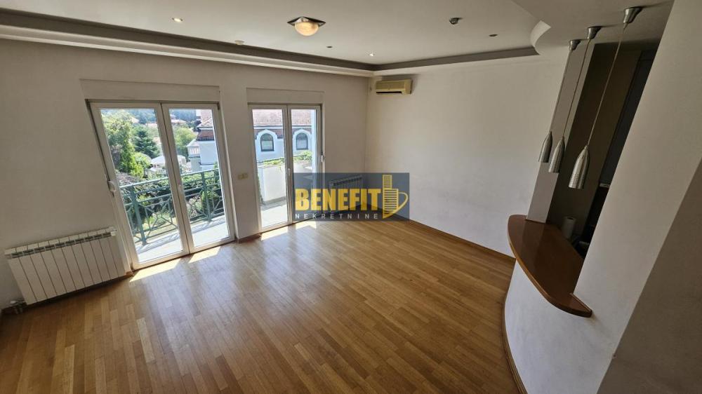 Slika 2 -  Kuća na prodaju, 215m2, 750.000€