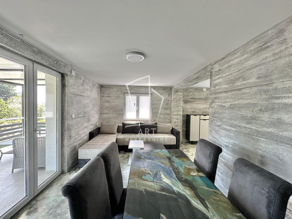 Slika 11 - Danteova, Kuća za izdavanje, 151m2, 1.600€