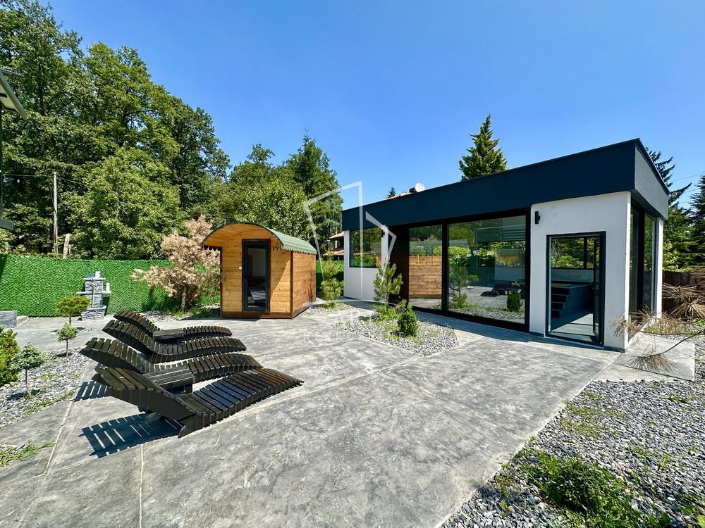 Slika 1 - Danteova, Kuća za izdavanje, 151m2, 1.600€