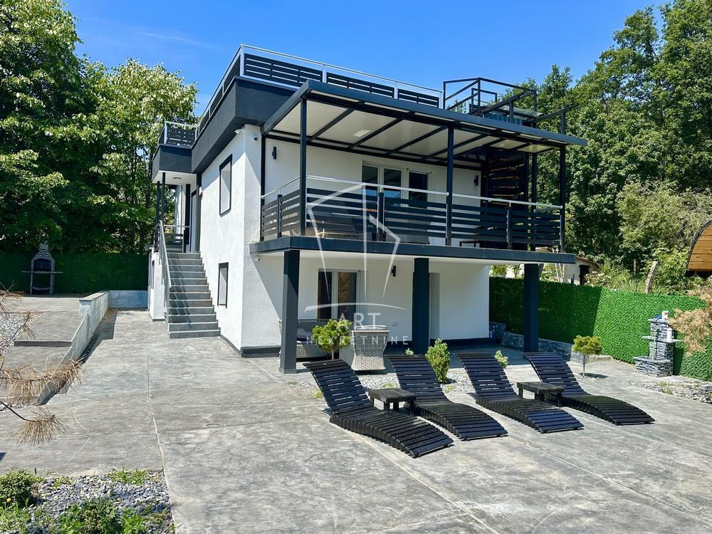 Glavna slika -Danteova, Kuća za izdavanje, 151m2, 1.600€