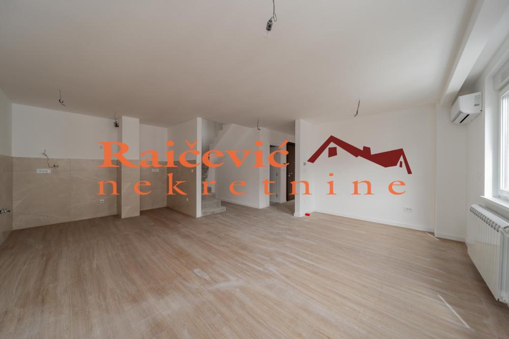 Slika 3 - Dusanovac, Petosoban stan na prodaju, 142m2, 352.000€