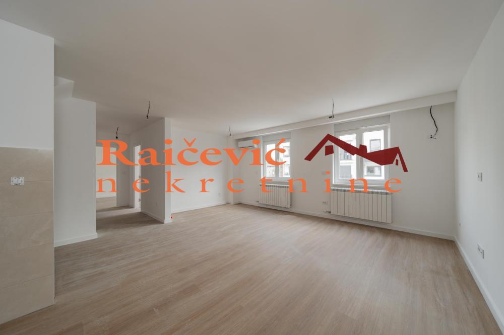 Glavna slika -Dusanovac, Petosoban stan na prodaju, 142m2, 352.000€