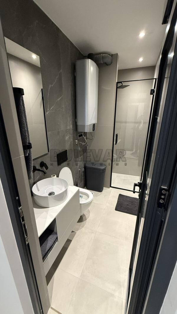 Slika 5 - Radoja Dakića,  Lokal za izdavanje, 70m2, 700€