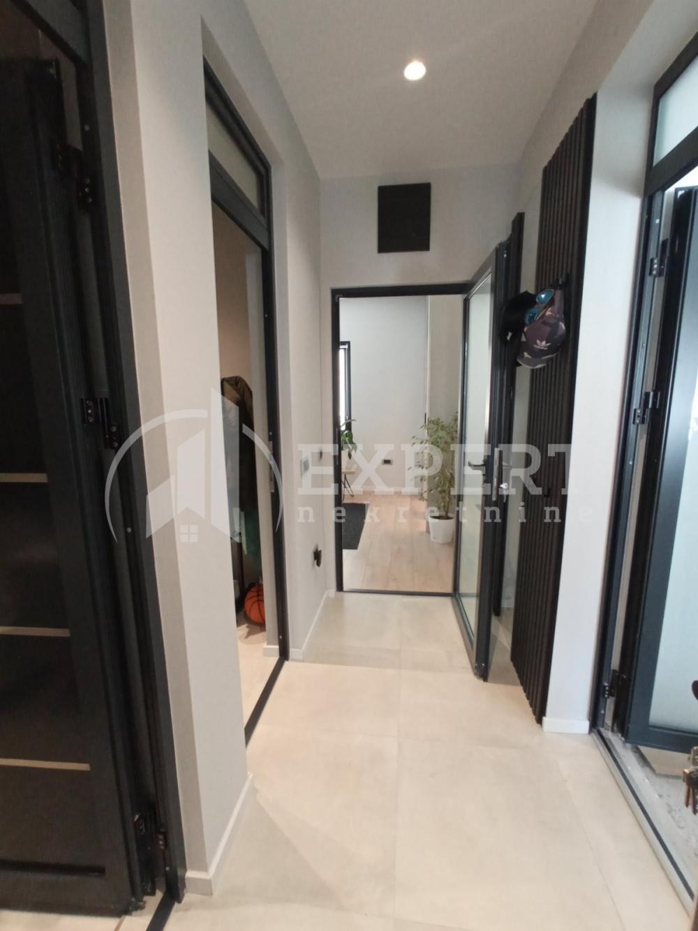 Slika 8 - Radoja Dakića,  Lokal za izdavanje, 70m2, 700€