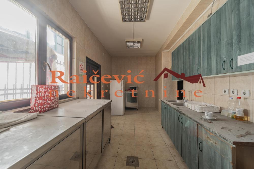 Slika 7 - Labudovo brdo,  Lokal na prodaju, 365m2, 580.000€