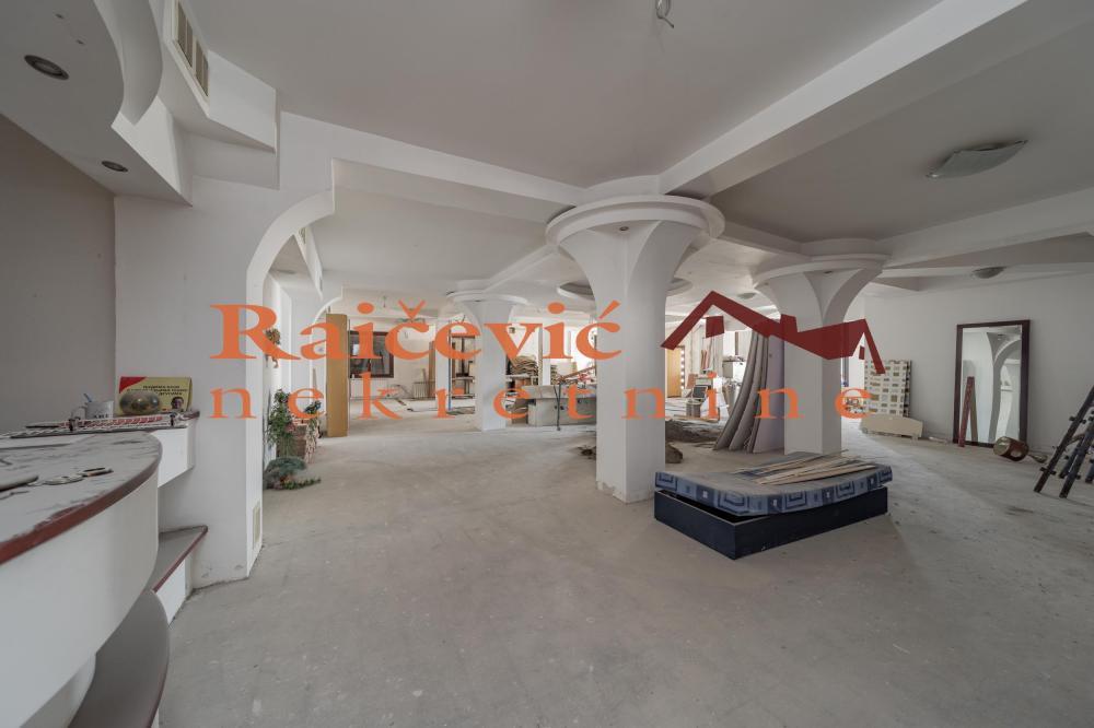 Glavna slika -Labudovo brdo,  Lokal na prodaju, 365m2, 580.000€