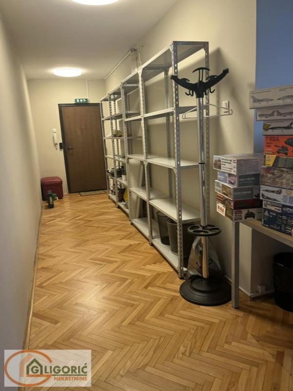 Slika 11 - Sarajevska, Petosoban stan za izdavanje, 110m2, 1.000€