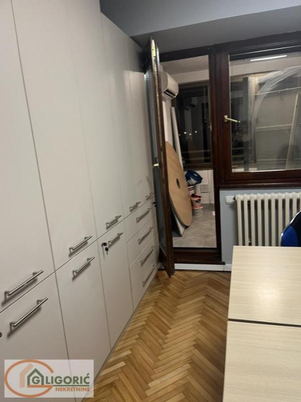 Slika 7 - Sarajevska, Petosoban stan za izdavanje, 110m2, 1.000€